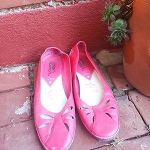 White Mountain Size 8 flats